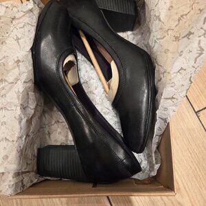 Clarks Leather brand new shoes in a box